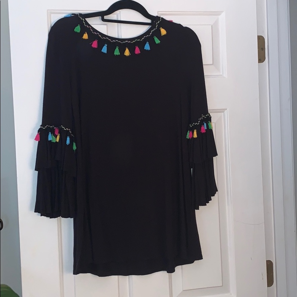 Liza bird black shirt